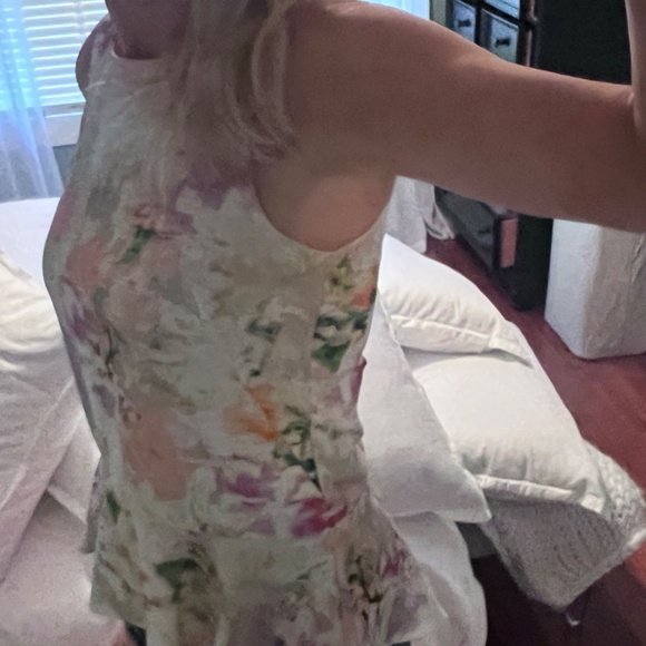 H&M sleeveless peplum top - size Small - Picture 2 of 4